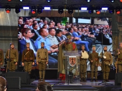 40367240_588256758257150_528522775476830208_n