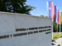 APR_8959