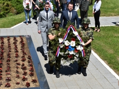 APR_8969