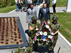 APR_8970