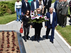 APR_9000