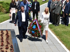 APR_9010
