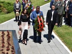 APR_9016
