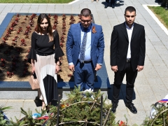 APR_9017