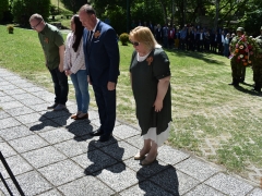 APR_9064