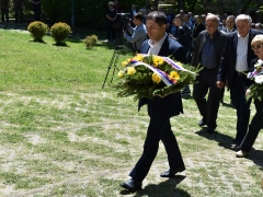 APR_9093