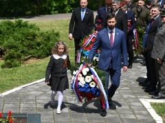 APR_3126