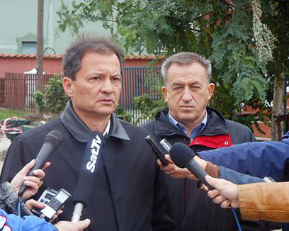 Mirat Karadžić (levo) i gradonačelnik Ilić u obilasku radova